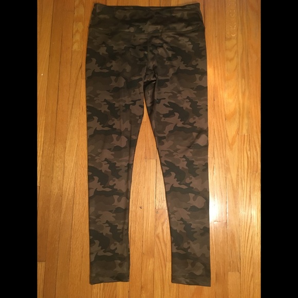 90 Degree by Reflex Camo Leggings - Picture 1 of 4